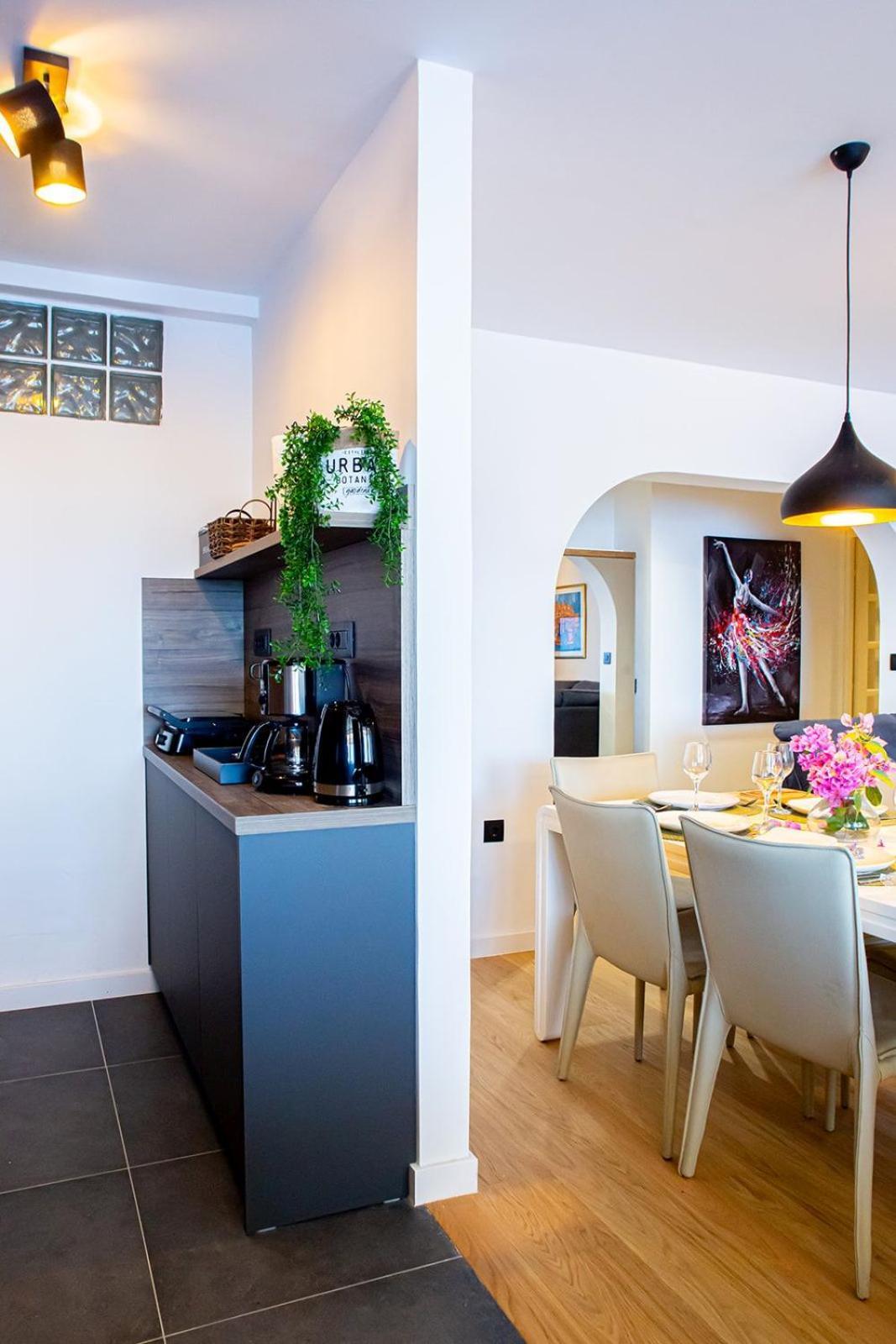 Three Bedroom Apartment With Old Town View - Orlanda'S Apartment Дубровник Екстер'єр фото