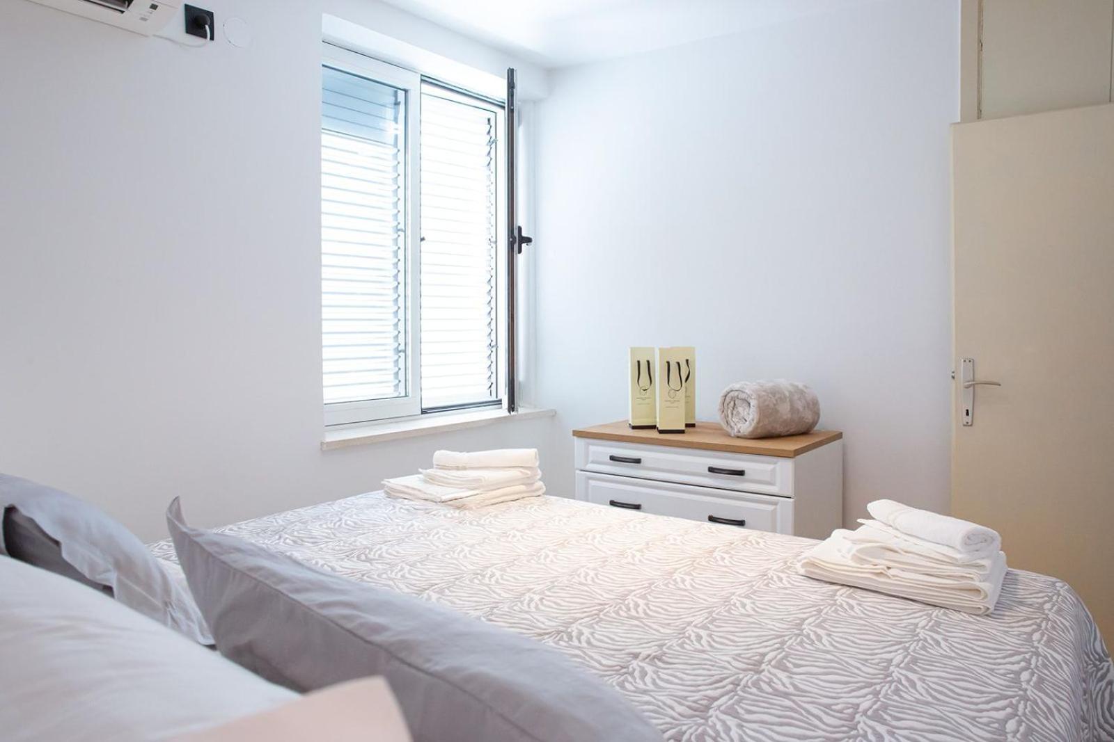 Three Bedroom Apartment With Old Town View - Orlanda'S Apartment Дубровник Екстер'єр фото