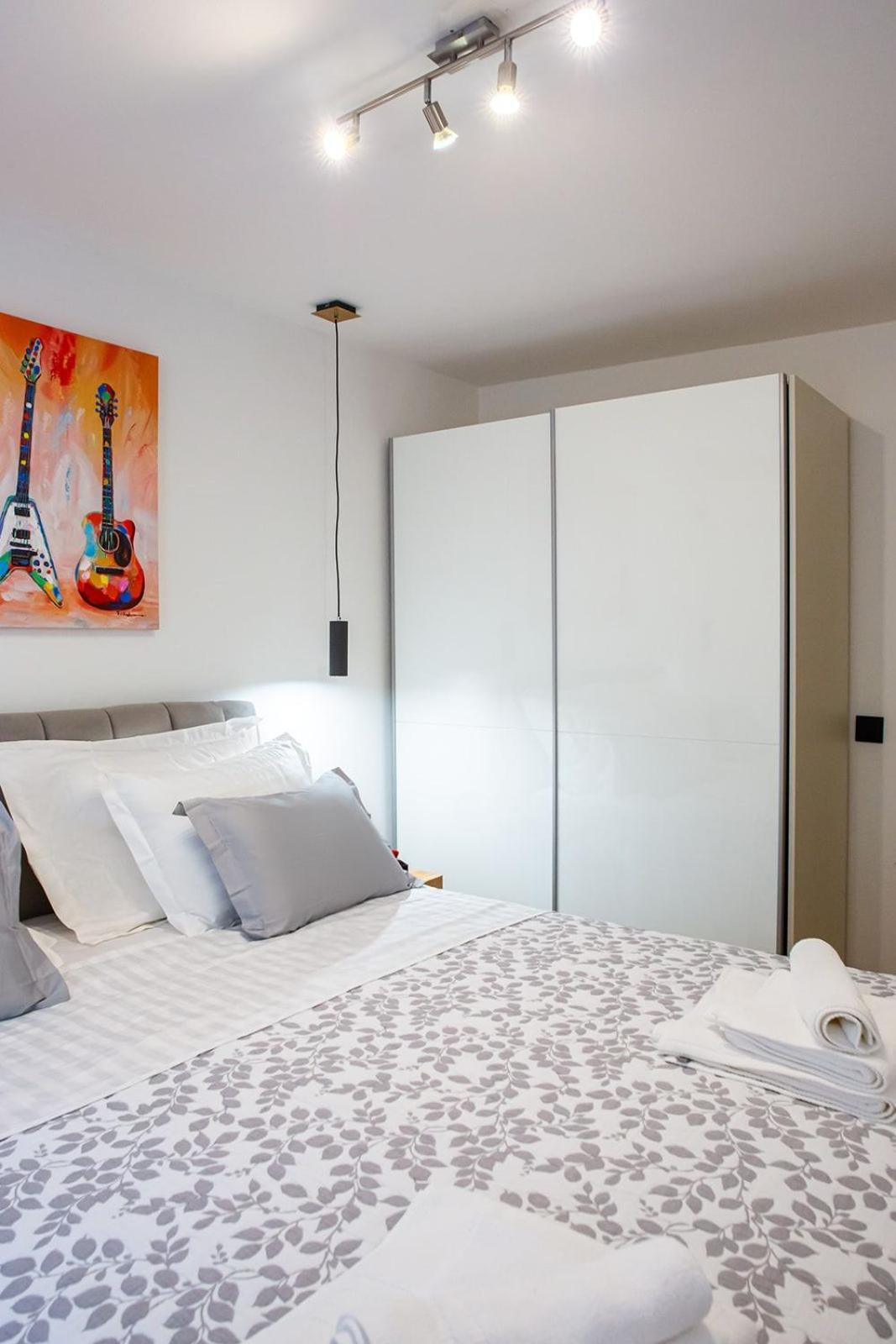 Three Bedroom Apartment With Old Town View - Orlanda'S Apartment Дубровник Екстер'єр фото